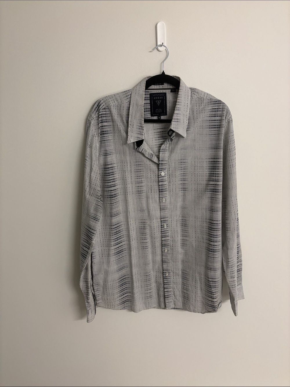 Guess Men's Black and Gray Textured Button-Down Shirt